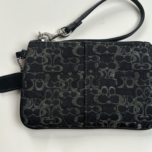 Black coach wristlet - Picture 2 of 2